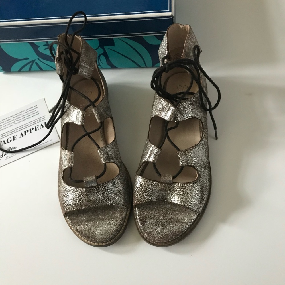Seychelles leather metallic lace up  sandal